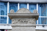 klassizistische Brunnen am Haugerkirchplatz in der Umbauphase